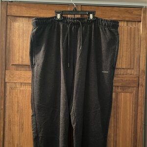 Men’s sweatpants